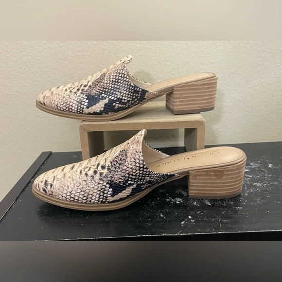 Gibson Latimer Goat Leather Snake Print Slip-On Mules Block Heel Office Chic 6.5 - Picture 2 of 9